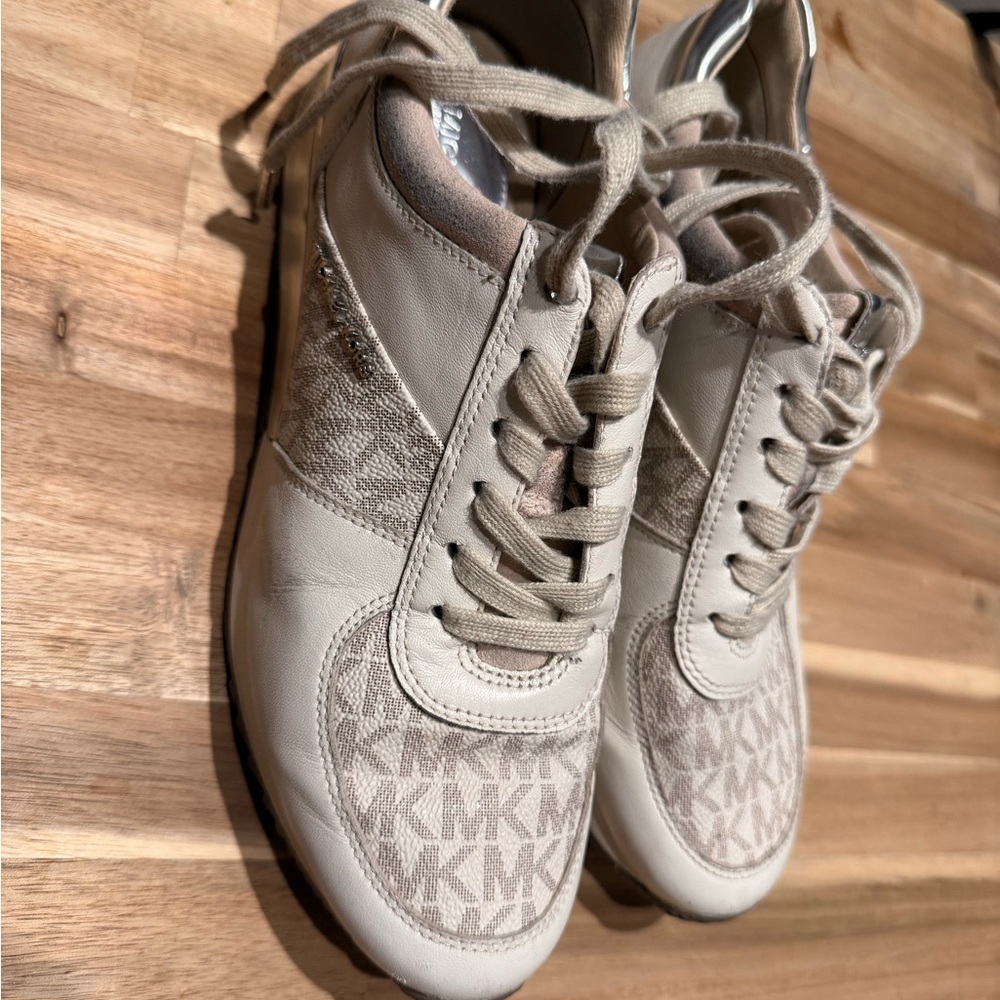 Michael Kors Women's Beige Sneakers